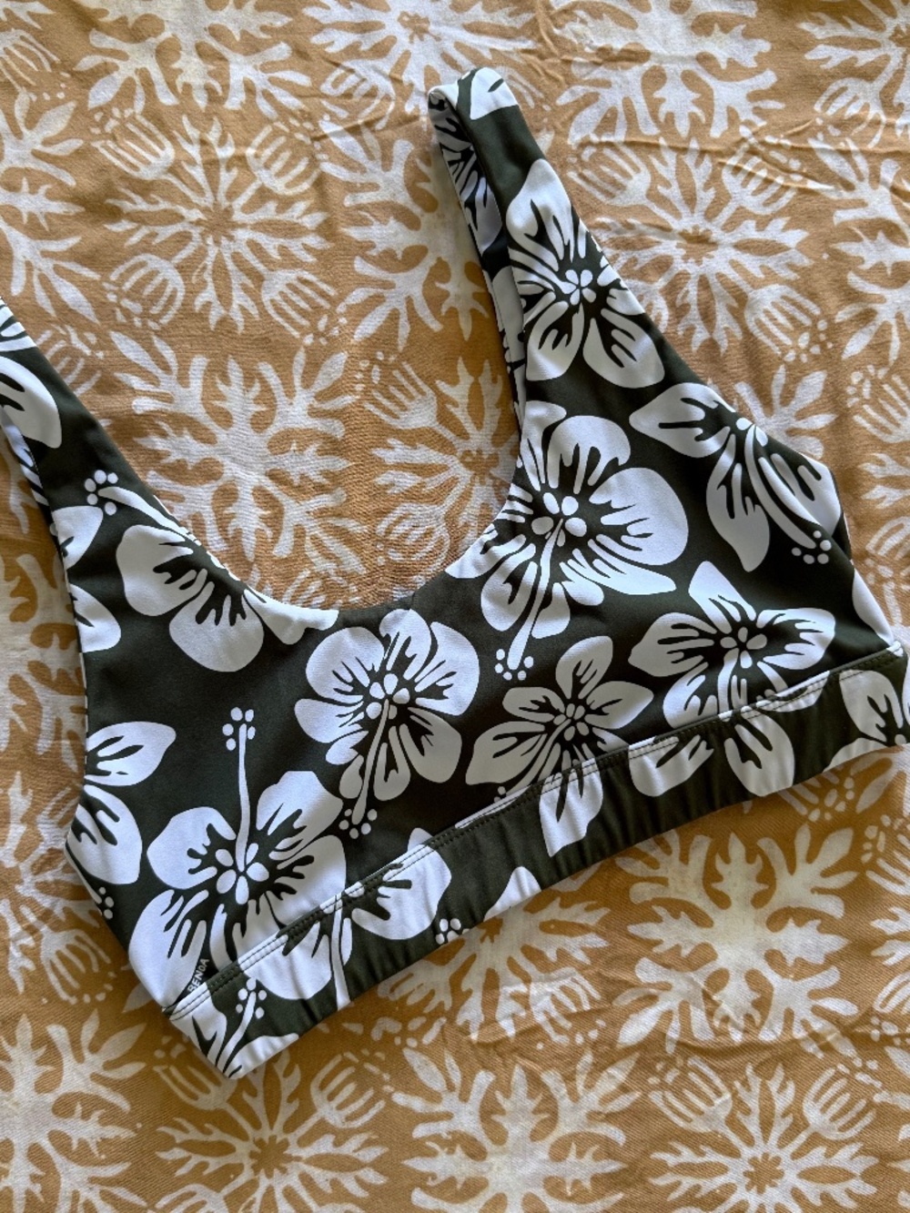 Benoa Green Batik Active Top